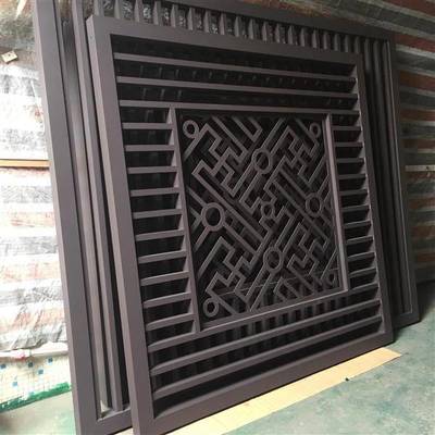 仿古工程木紋鋁窗花 天天來食府餐廳裝飾的藝術(shù)與實(shí)用融合