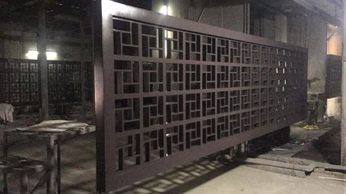 仿古鋁窗花板 餐飲店logo牌匾的專業(yè)定制與報價咨詢